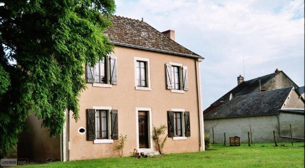Ancien presbytère à rénover comprenant : Au-rez-de-chaus....