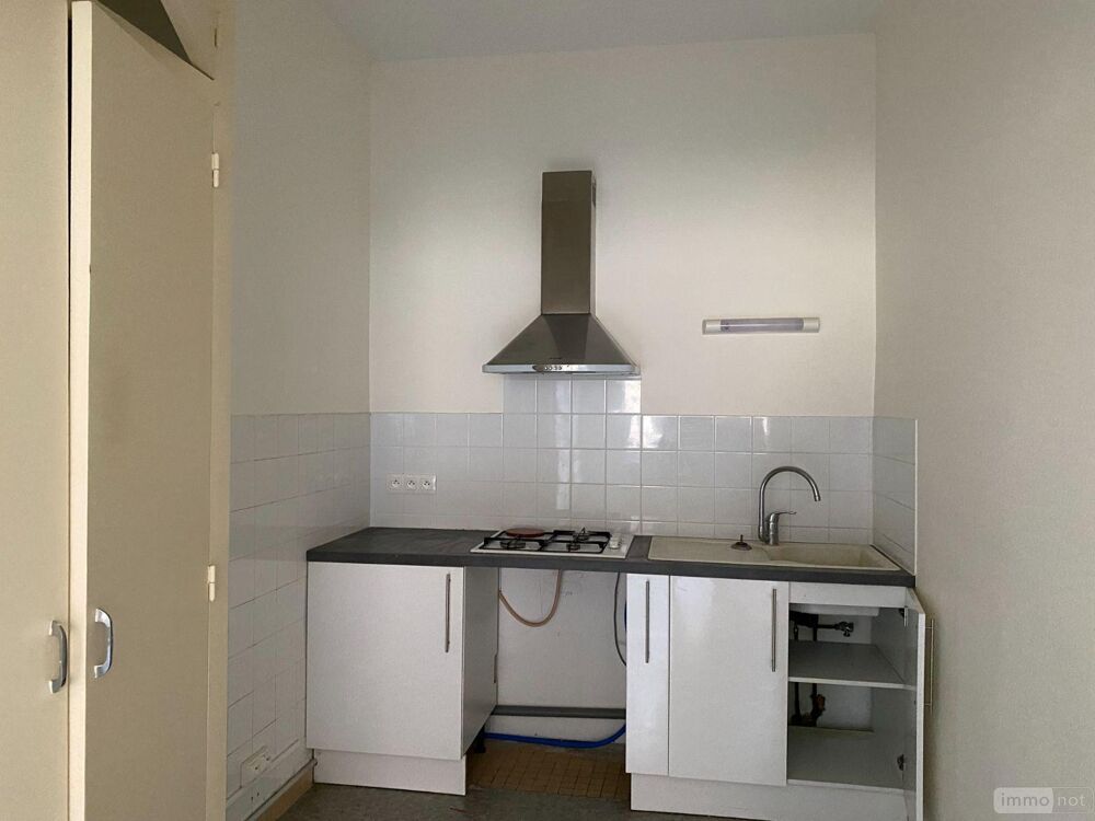 Ensemble immobilier en bon état composé de deux logement....
