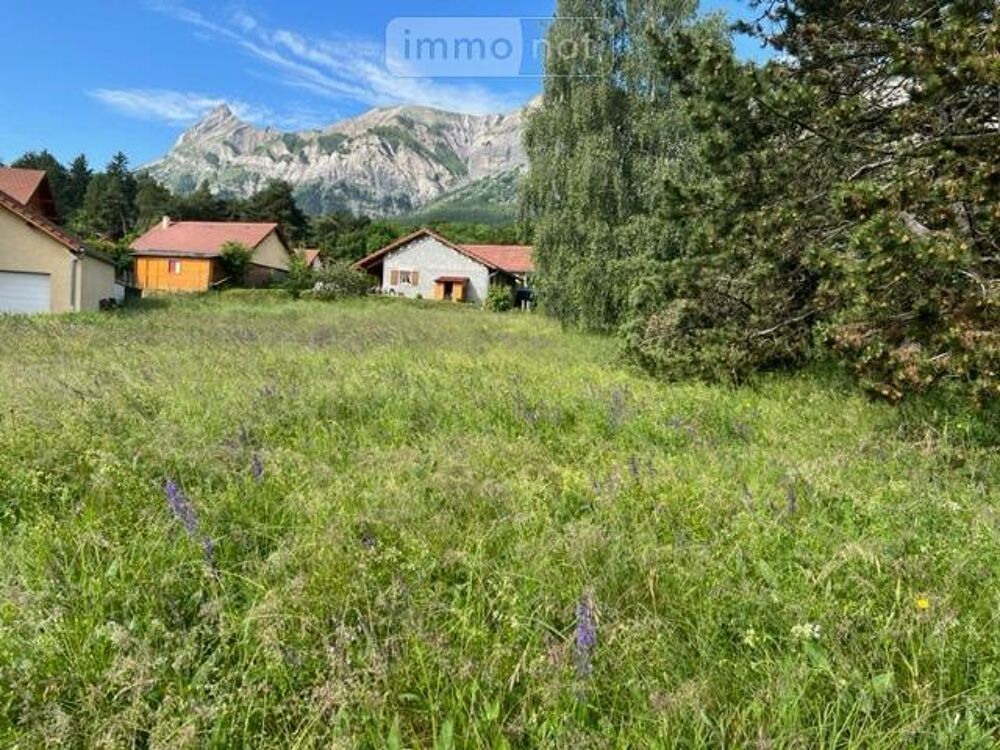 Tout proche de SAINT BONNET EN CHAMPSAUR et de ses commo....