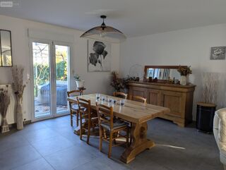  Maison  vendre 8 pices 186 m