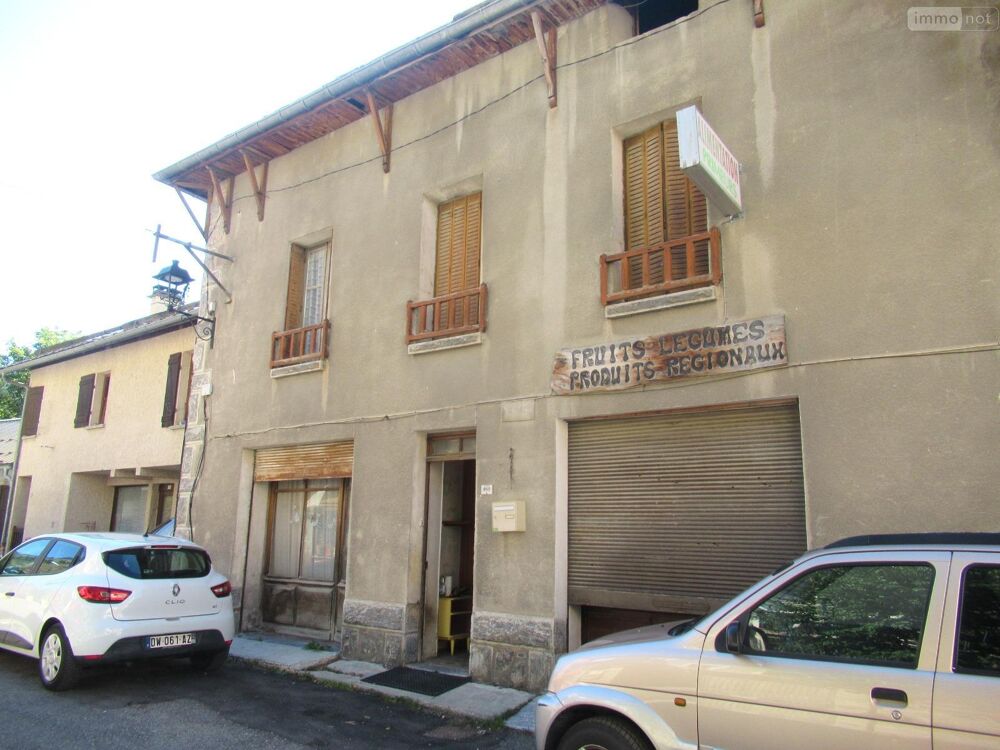 vente Maison - 7 pièce(s) - 126 m² Aiguilles (05470)