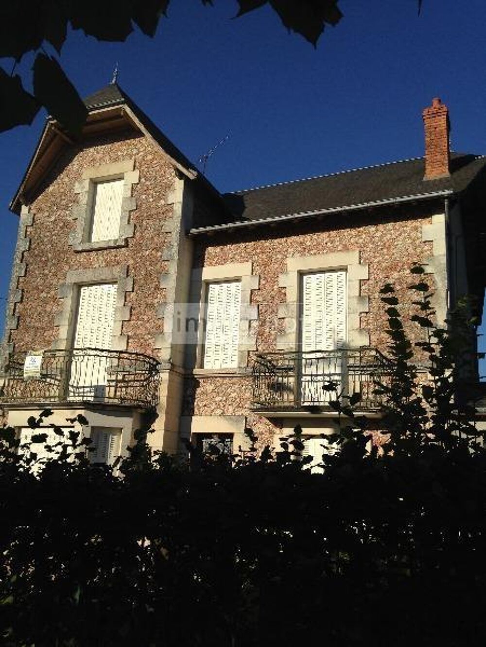 vente Maison - 7 pièce(s) - 140 m² Buzançais (36500)