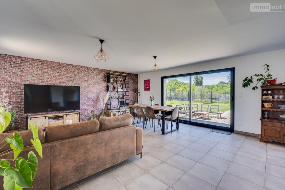 Maison contemporaine T5 avec piscine - Ayguesvives <....