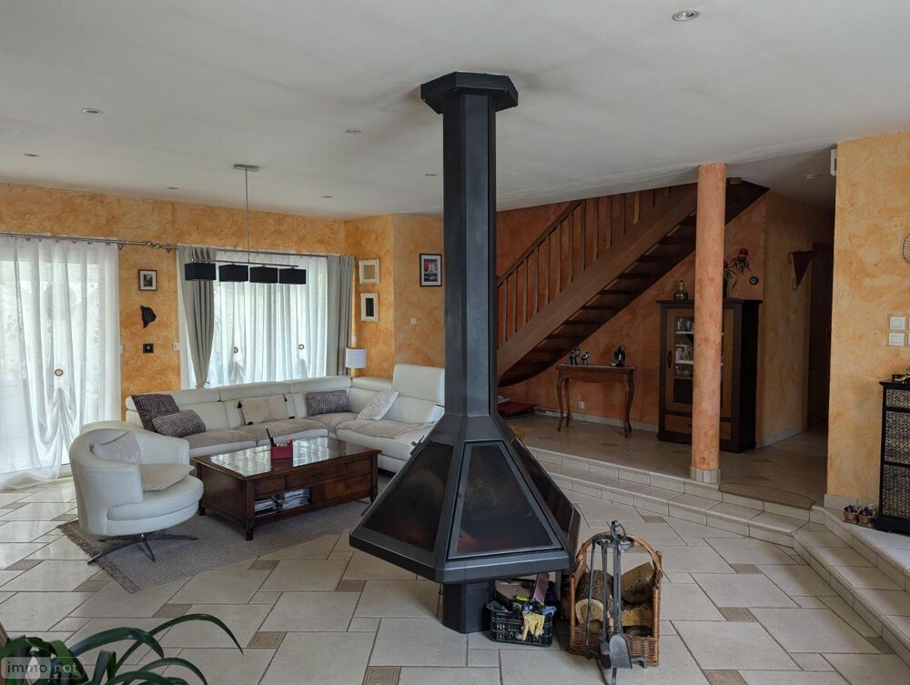 vente Maison - 5 pièce(s) - 140 m² Beaumont-la-Ronce (37360)