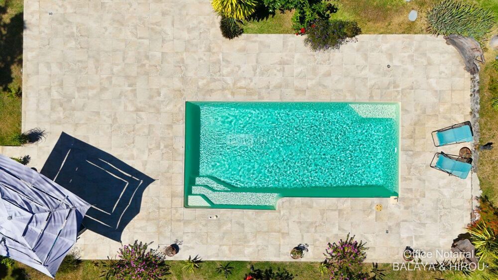 Propriété d''exception avec piscine et dépendance, à Sai....