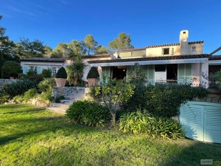 Villa  vendre 12 pices 342 m