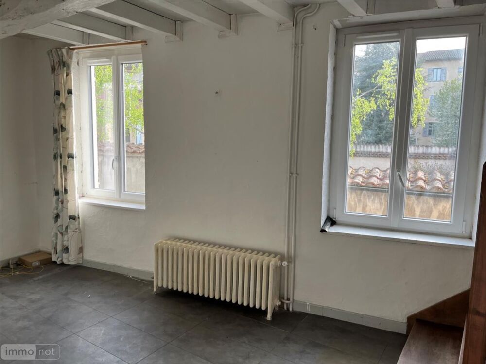 MAISON au coeur de Montluel composée au rez de chaussée ....