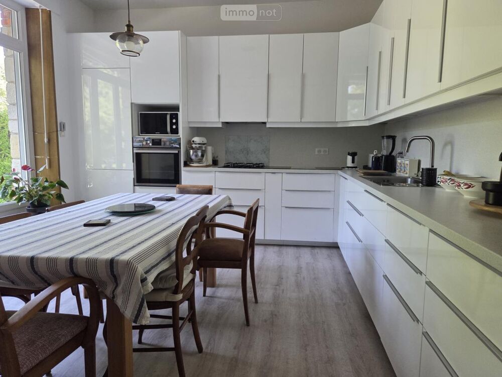 vente Maison - 9 pièce(s) - 219 m² Saint-Hilaire-le-Grand (51600)