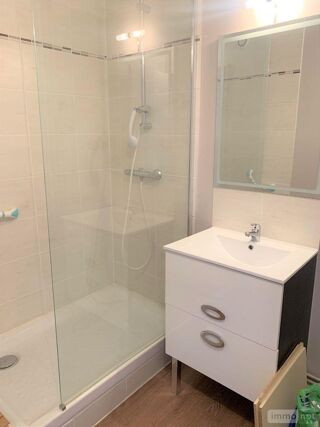  Immeuble  vendre 3 pices 64 m