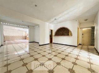  Immeuble � vendre 4 pi�ces 139 m�