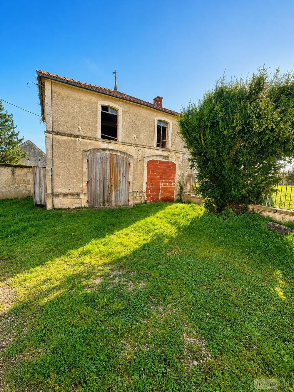 vente Maison - 15 + pièce(s) - 255 m² Coulanges-la-Vineuse (89580)