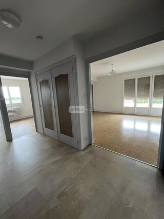 Appartement à louer 3 pièces 62 m²