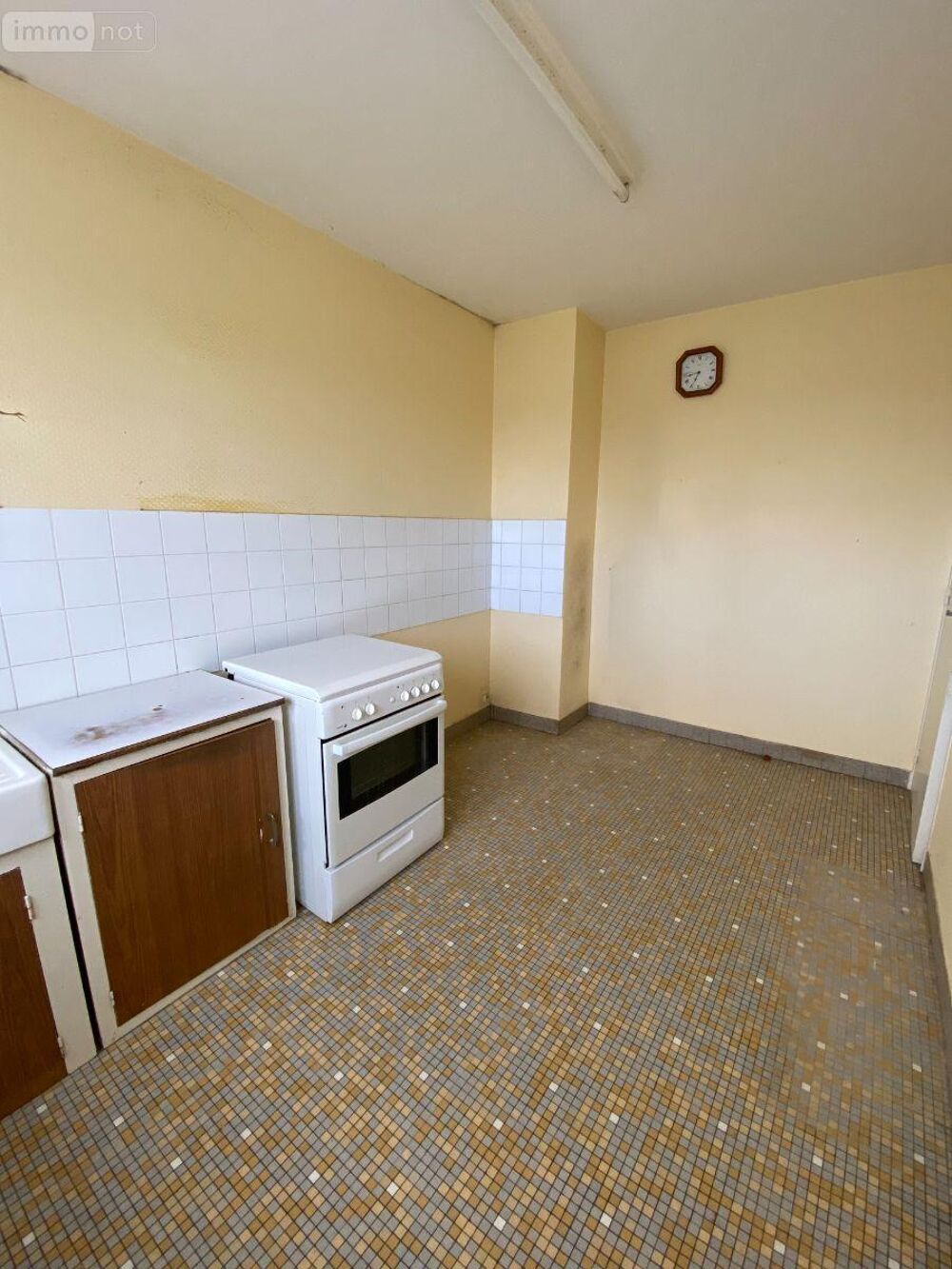 BUZANCAIS (36500), une maison d''habitation d''une super....