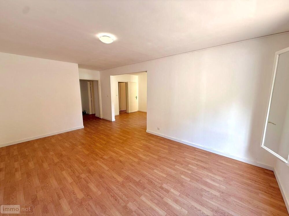 À VENDRE - GRAND T5 RÉNOVÉ - SAINT-DENIS LA RIVIÈRE <....