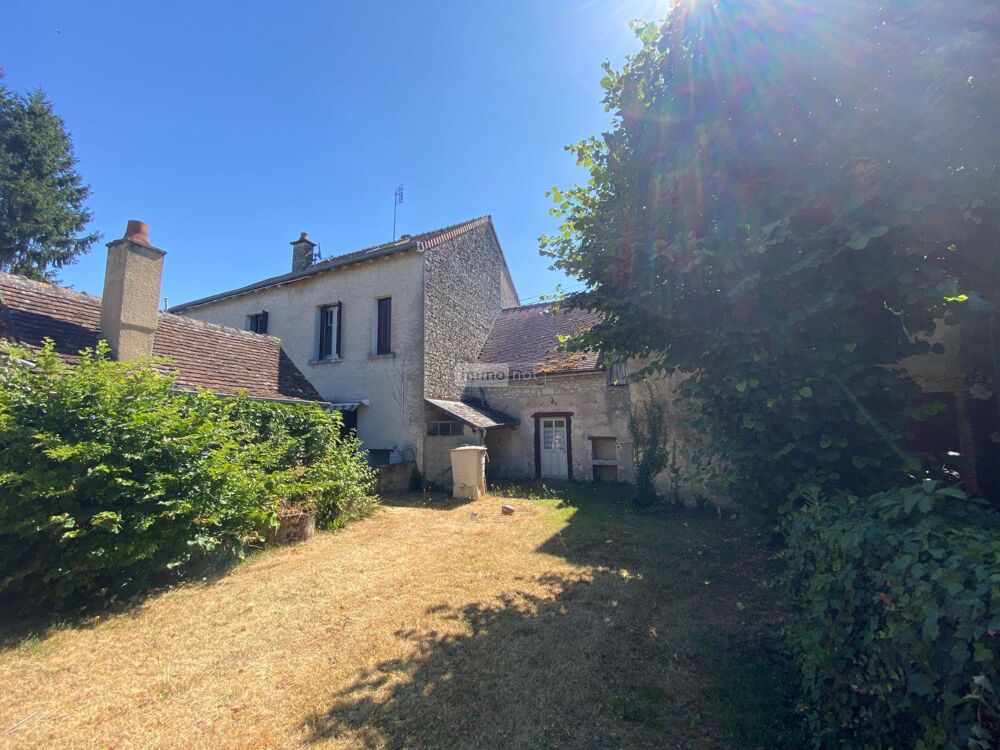 Spacieuse maison de bourg située dans un environnement c....