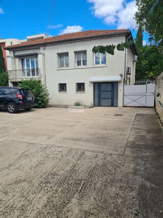  Maison  vendre 9 pices 192 m