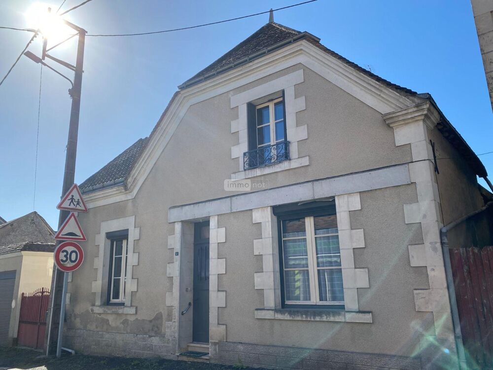 MAISON A AZAY LE FERRON MAISON CINQ CHAMBRES / CLASSE....