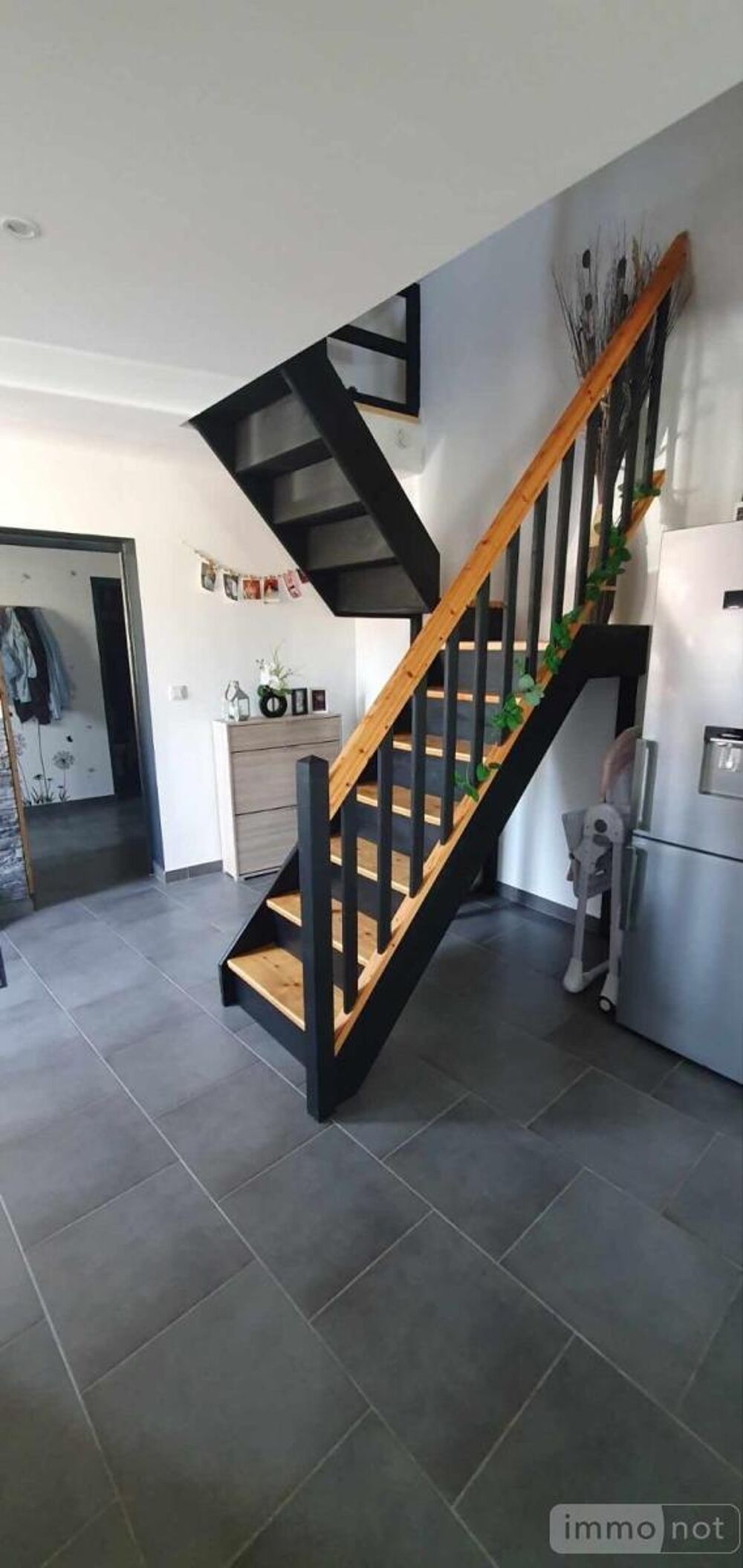 ENSEMBLE IMMOBILIER , constitué de deux habitations dont....