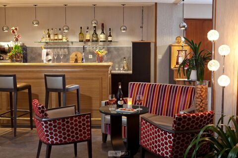   Vente Maison Maison - 15 + pi�ce(s) - 450 m�