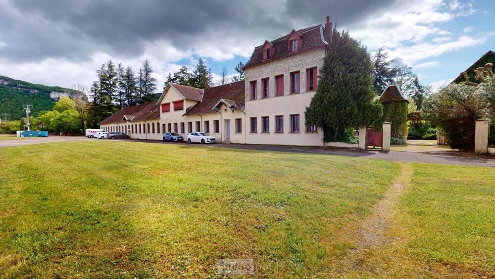 Maison 16 pièces 764 m² · à Serrières-de-Briord · 764 m² · 730 000 €