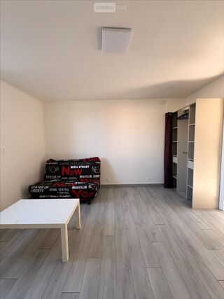  Appartement à louer 1 pièce 25 m²