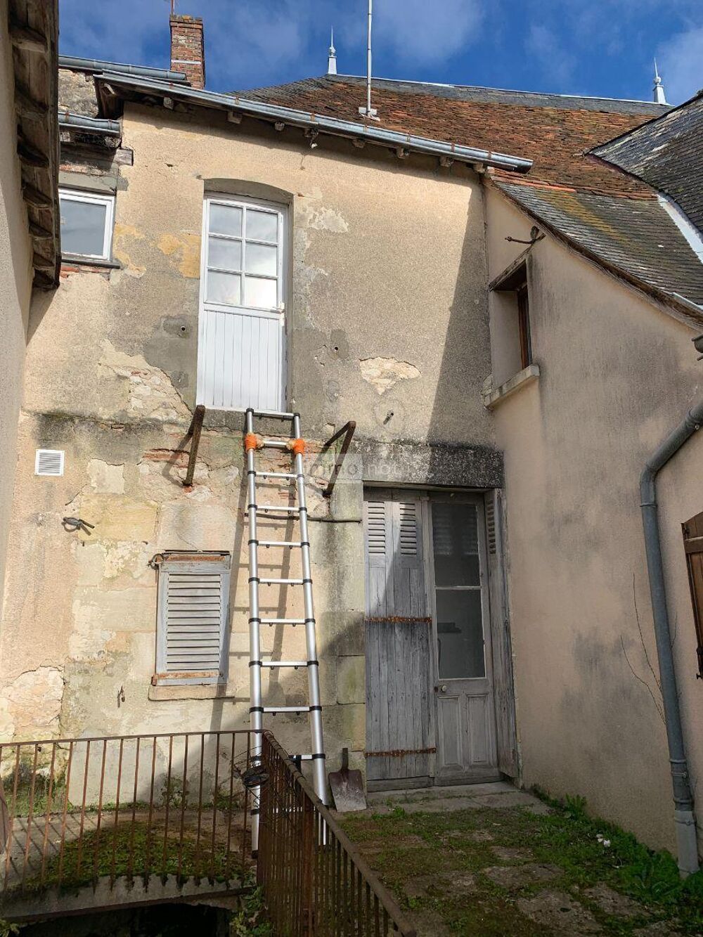 Immeuble de rapport composé d''un logement, d''un local ....