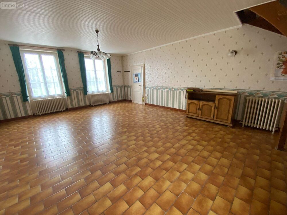 PELLEVOISIN (36180), agréable maison d''une superficie ....