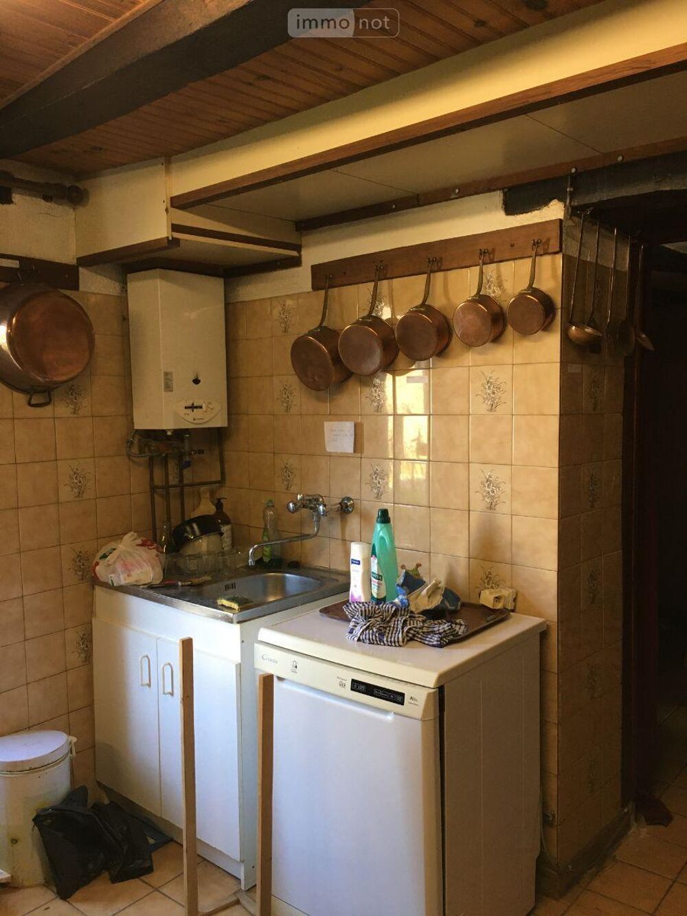 BUZANCAIS (36500), Maison d''habitation d''une superfici....