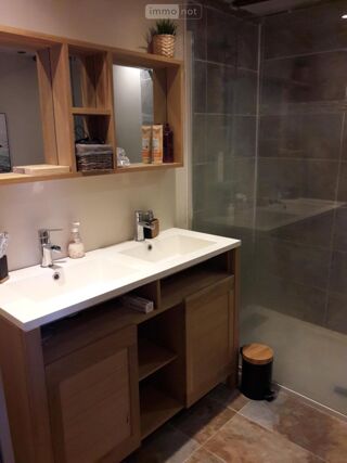  Appartement à louer 3 pièces 68 m²