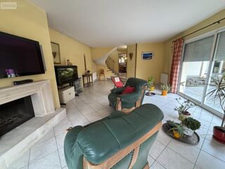  Maison � vendre 9 pi�ces 219 m�