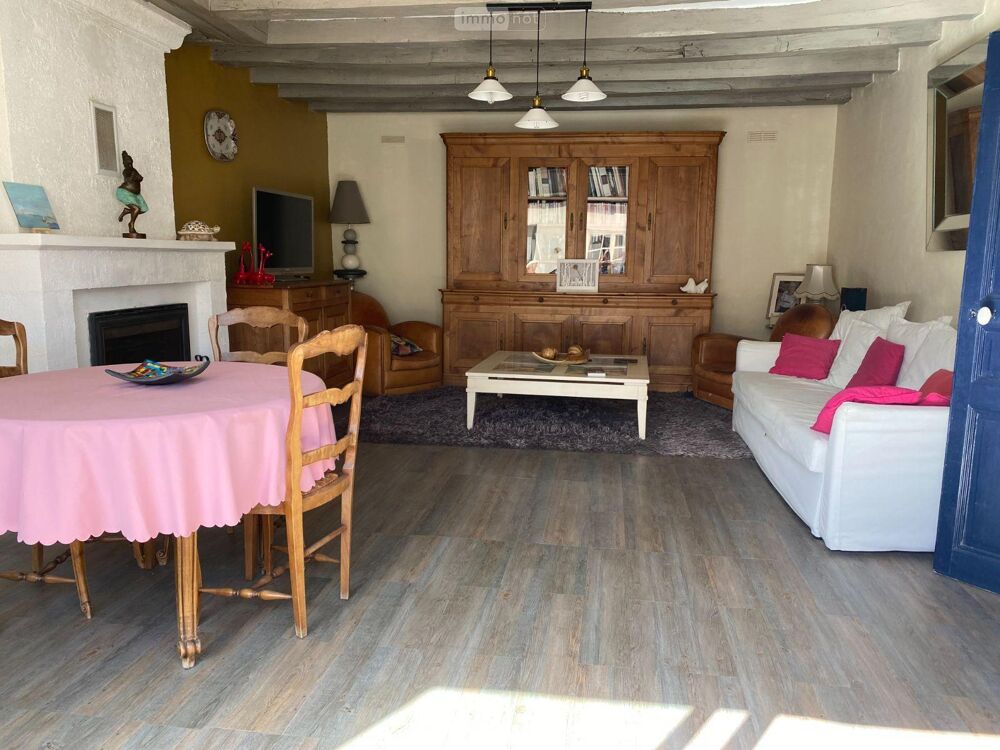MAISON A AZAY LE FERRON MAISON CINQ CHAMBRES / CLASSE....