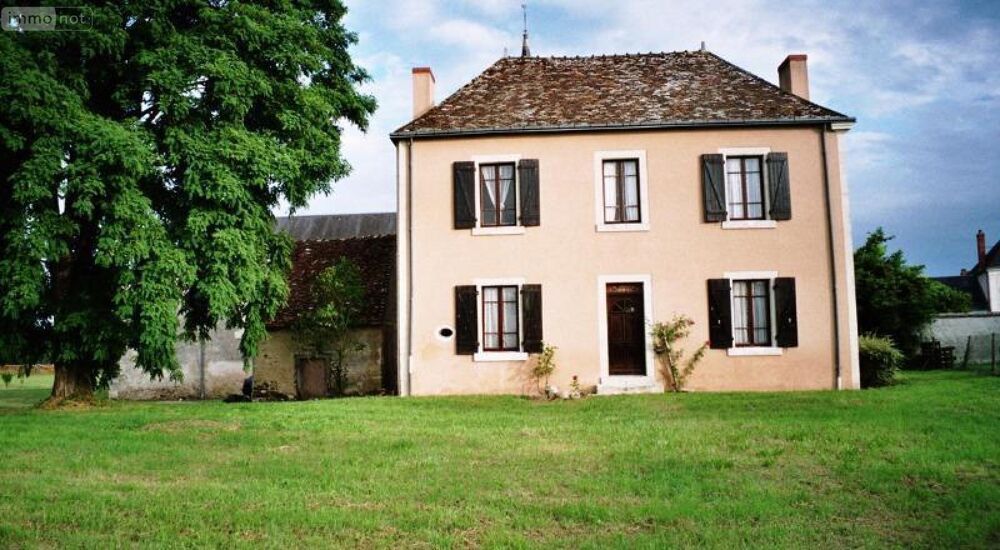 Ancien presbytère à rénover comprenant : Au-rez-de-chaus....