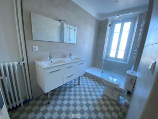  Appartement � louer 4 pi�ces 86 m�