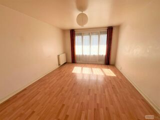  Immeuble  vendre 3 pices 70 m