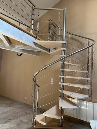  Appartement à louer 3 pièces 95 m²