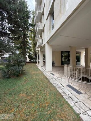 Appartement 4 pièces 70 m² · à Paris 15 · 70 m² · 652 000 €