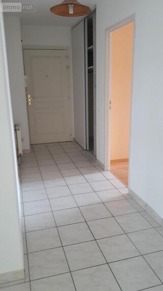  Appartement � louer 4 pi�ces 84 m�