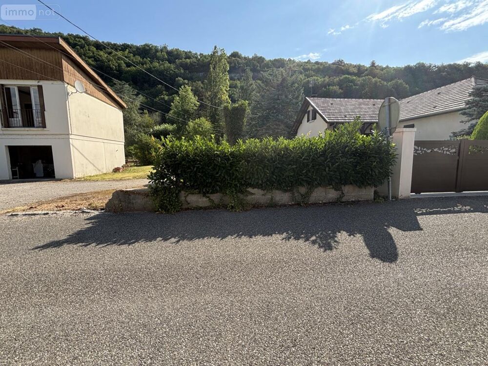 vente Terrain - 684 m² Sault-Brénaz (01150)