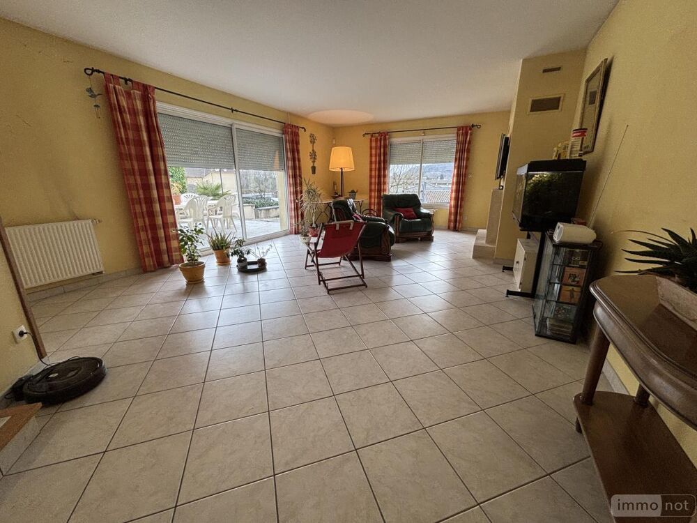 Nous vous proposons à la vente cette spacieuse Maison de....