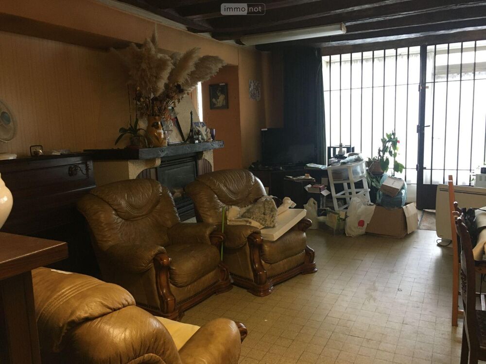 BUZANCAIS (36500), Maison d''habitation d''une superfici....