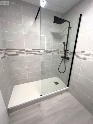  Immeuble � vendre 3 pi�ces 83 m�