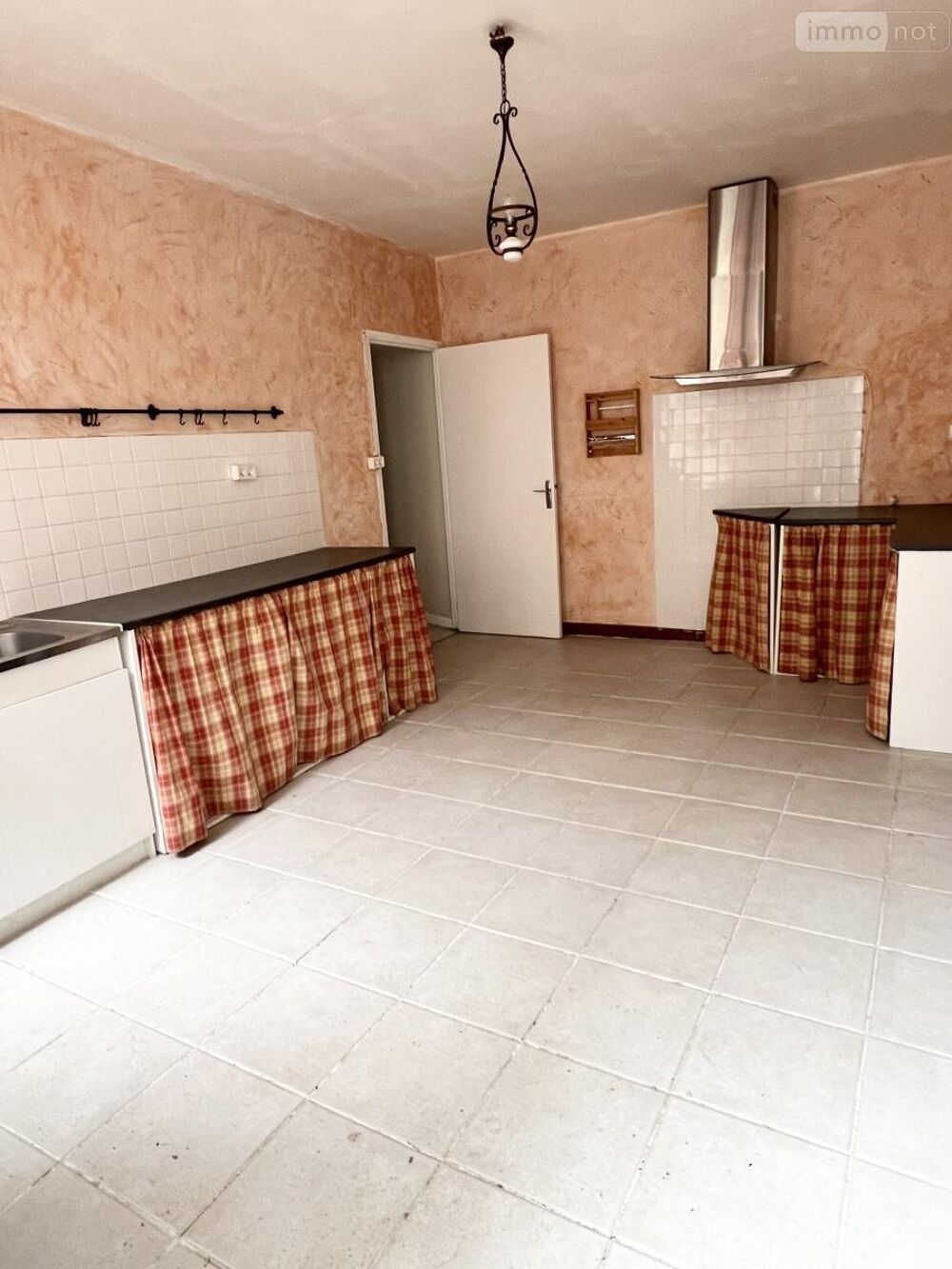 Maison de ville , proche des commodités, ou vous y trouv....