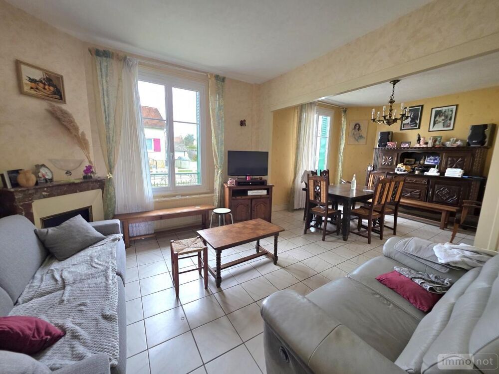 Maison d''habitation d''une surface de 94.52 m², située ....