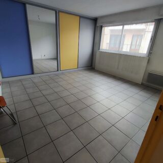  Immeuble à vendre 5 pièces 150 m²