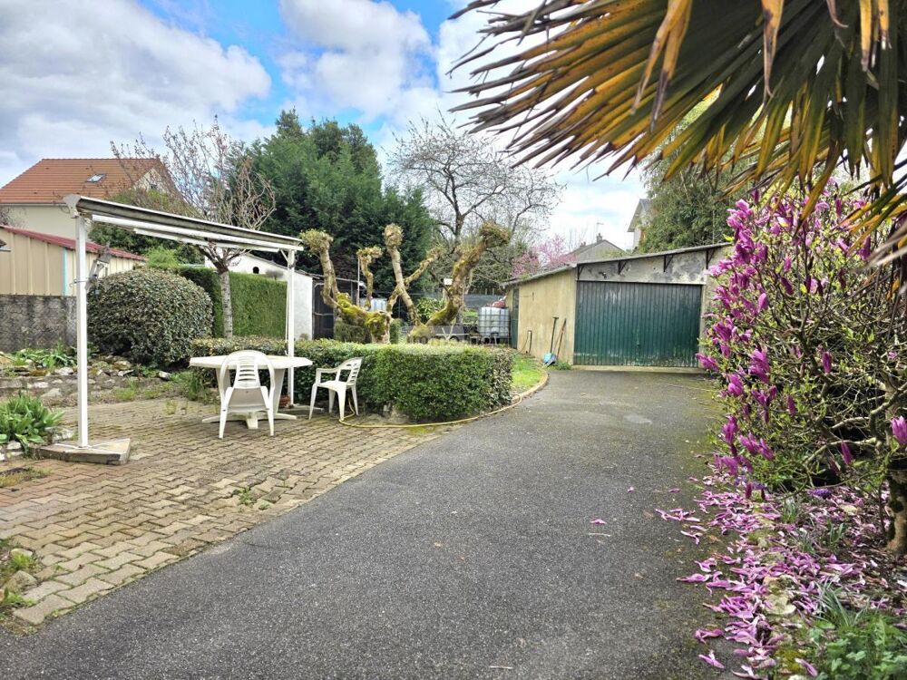 Maison d''habitation d''une surface de 94.52 m², située ....