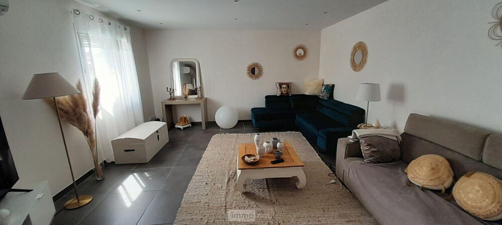 EN EXCLUSIVITE VILLA DE 2012 d''une superficie habitable....