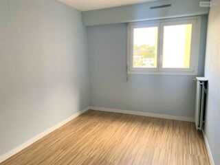  Immeuble à vendre 3 pièces 64 m²