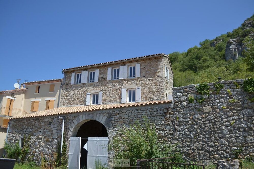 A vendre à Vogüé, Ardèche (07) - Une belle maison de vil....