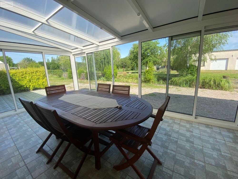 BUZANCAIS (363500), une maison d''habitation d''une supe....