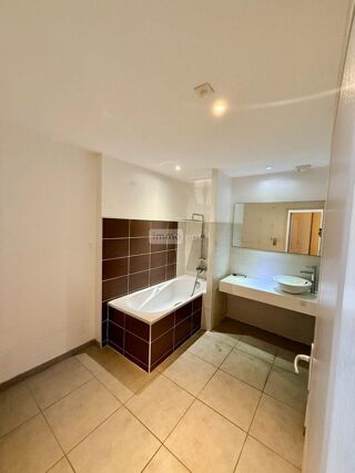  Immeuble � vendre 5 pi�ces 114 m�